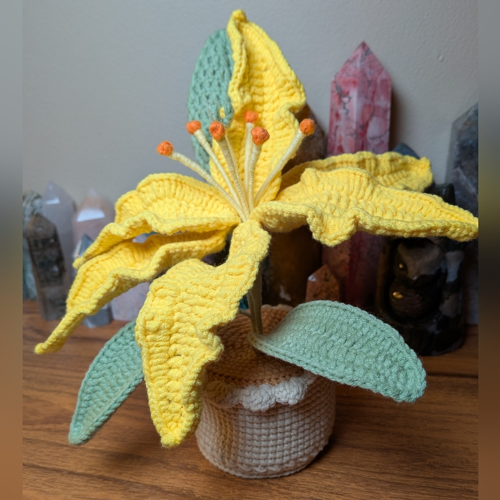 Handmade Crochet Lily Flower In A Crochet Pot - Picture 3 of 4